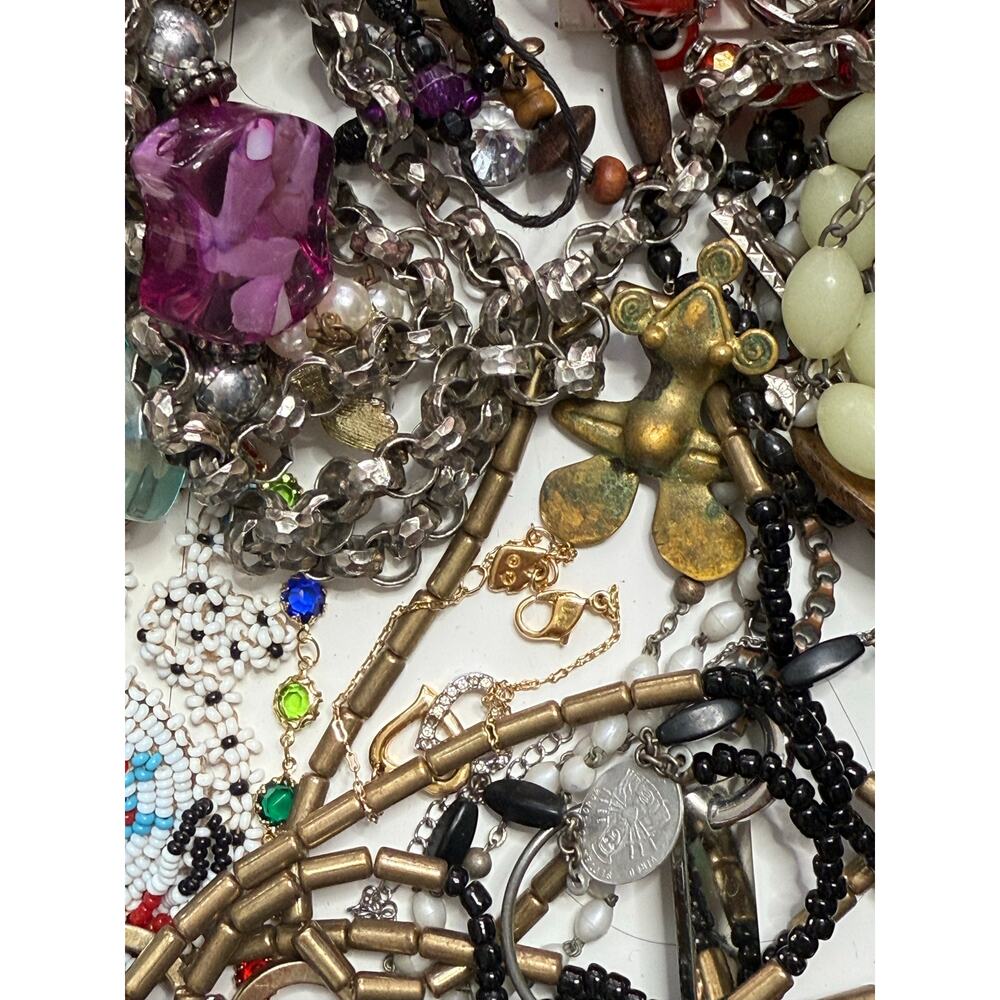 6 pounds jewelry Junk Drawer Lot vintage Estate auction AS IS - Picture 4 of 13